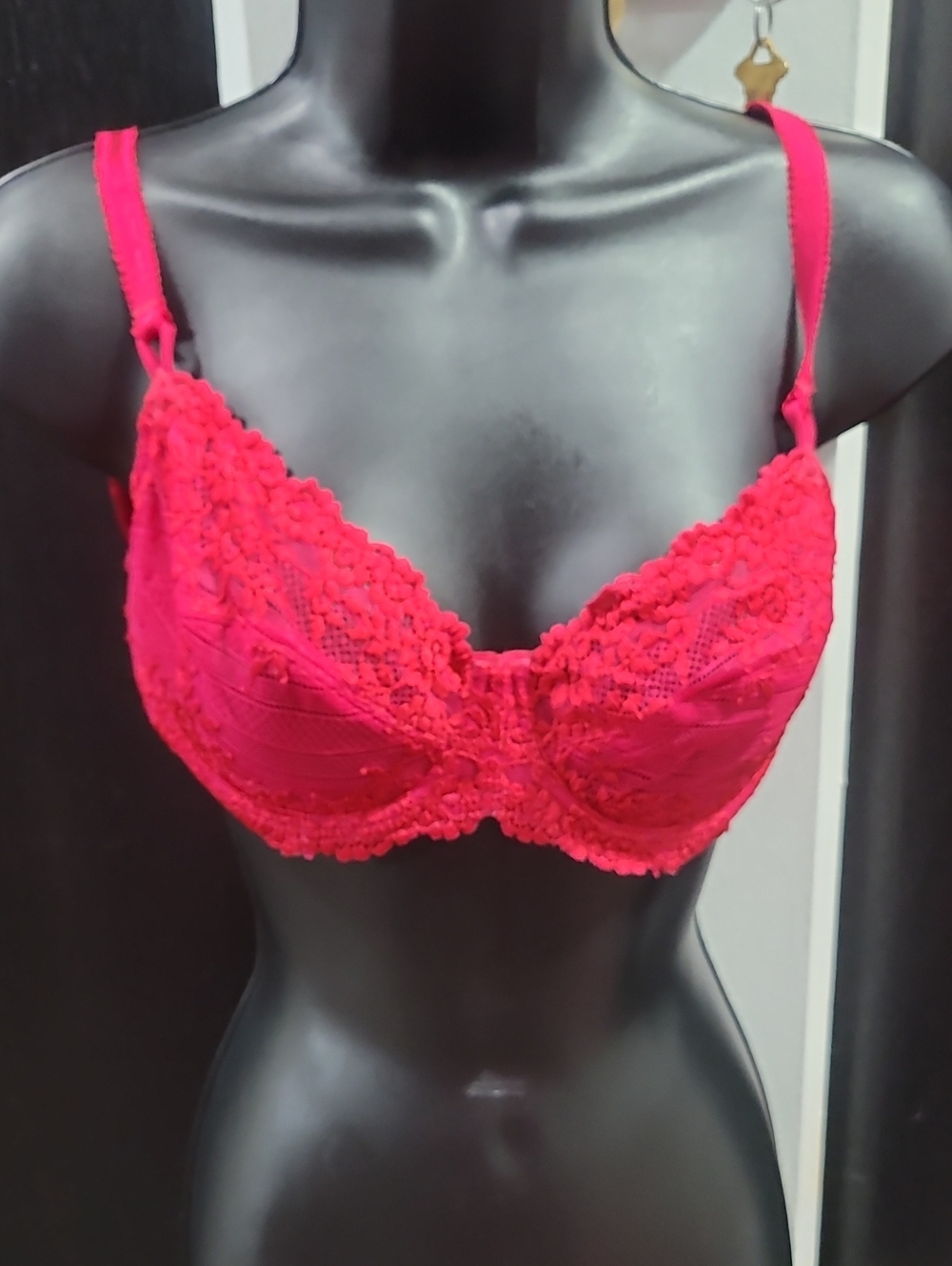 Wacoal Hot Pink Lace Underwire Bra
